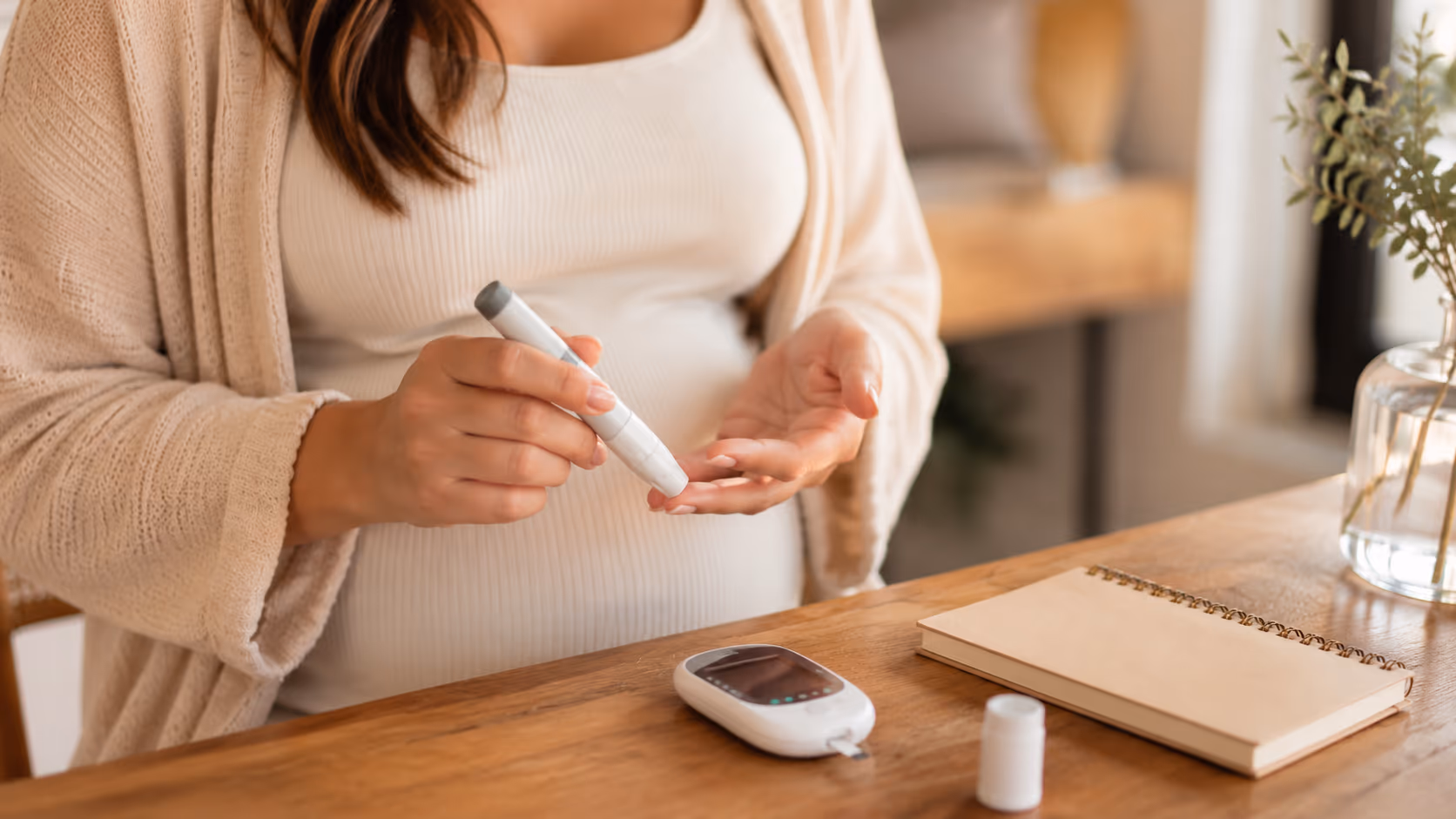 Tracking blood sugar during pregnancy at home